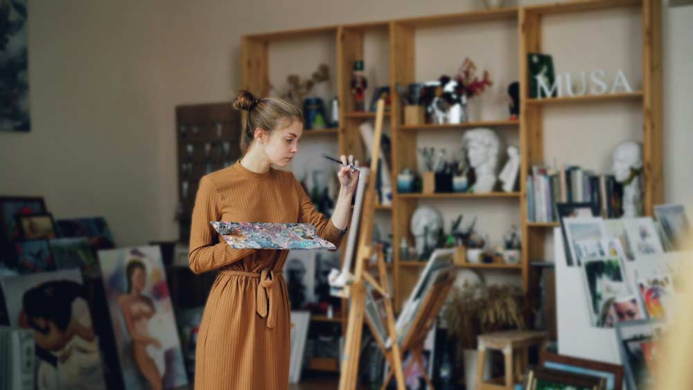 Creative workspace for Visual Arts learner - supporting art education at home